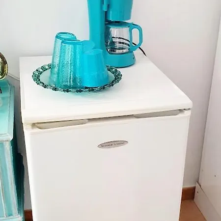 Yacht Front Studio-back Yard - No 6 * Chora