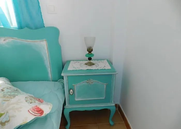 Yacht Front Studio-back Yard - No 6 Apartment *